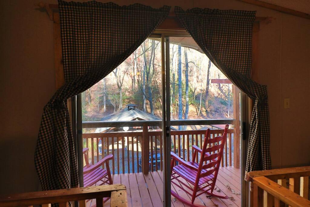 Oktoberfest Themed Cabin In Woods Stream #14 هيلين المظهر الخارجي الصورة