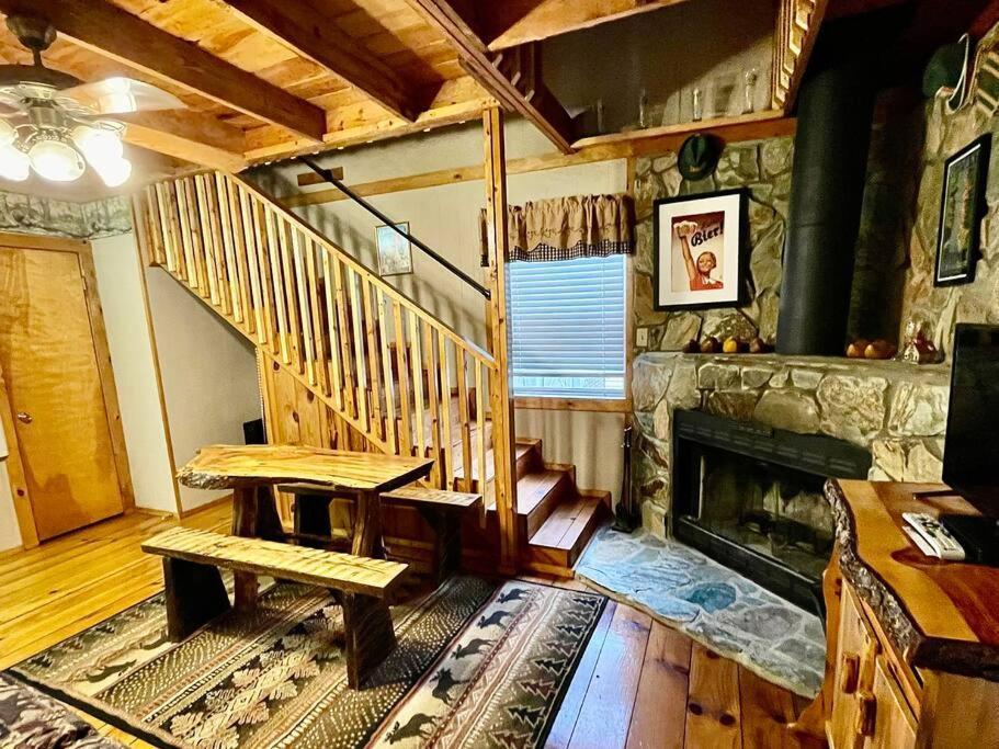 Oktoberfest Themed Cabin In Woods Stream #14 هيلين المظهر الخارجي الصورة