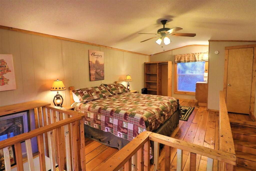 Oktoberfest Themed Cabin In Woods Stream #14 هيلين المظهر الخارجي الصورة