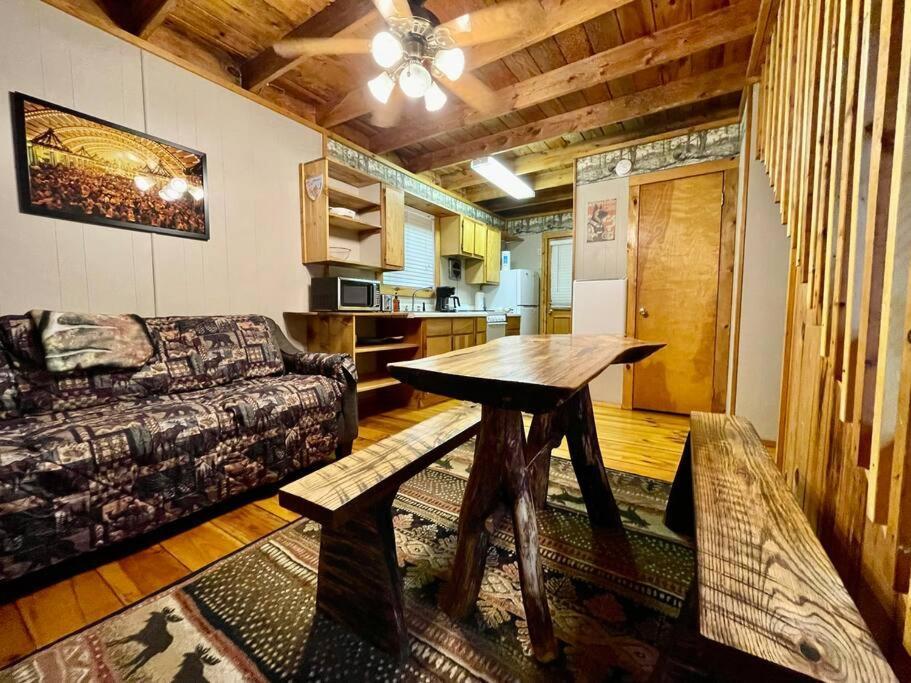 Oktoberfest Themed Cabin In Woods Stream #14 هيلين المظهر الخارجي الصورة