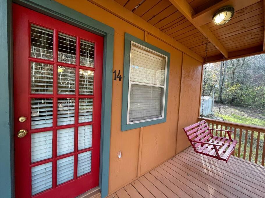 Oktoberfest Themed Cabin In Woods Stream #14 هيلين المظهر الخارجي الصورة