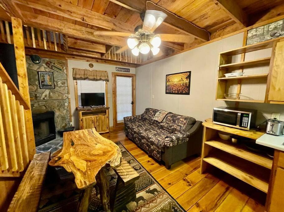 Oktoberfest Themed Cabin In Woods Stream #14 هيلين المظهر الخارجي الصورة