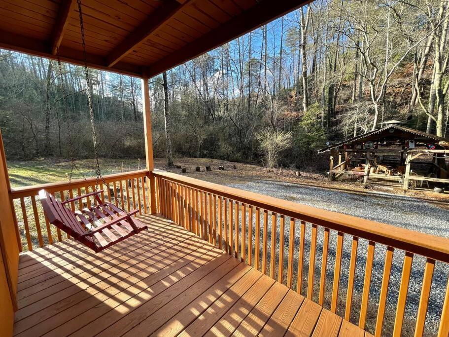 Oktoberfest Themed Cabin In Woods Stream #14 هيلين المظهر الخارجي الصورة